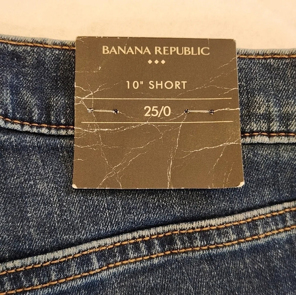 NWT || BANANA REPUBLIC || Bermuda shorts, long, denim, mid rise, extra small - Picture 6 of 6